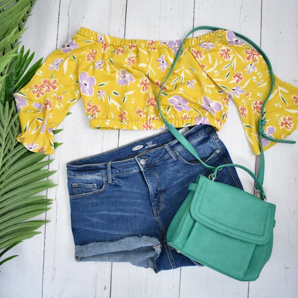 BCBG Floral Bell Sleeve Off-the-shoulder Crop Top - Picture 3 of 6